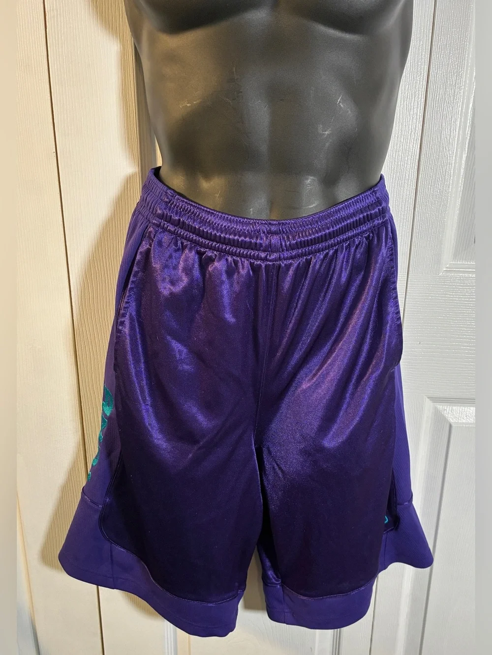 AND1 Purple Dazzle Basketball Shorts Men's Small